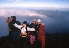 Climbing Mt. Yu, highest peak in NE Asia